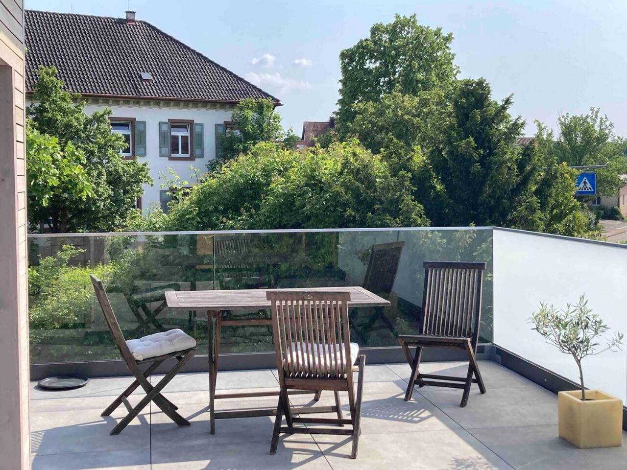 Ferienwohnung Neues Penthouse-Loft Mit Konuskarte Fuer Gratis Oepnv Ehrenkirchen Exterior foto