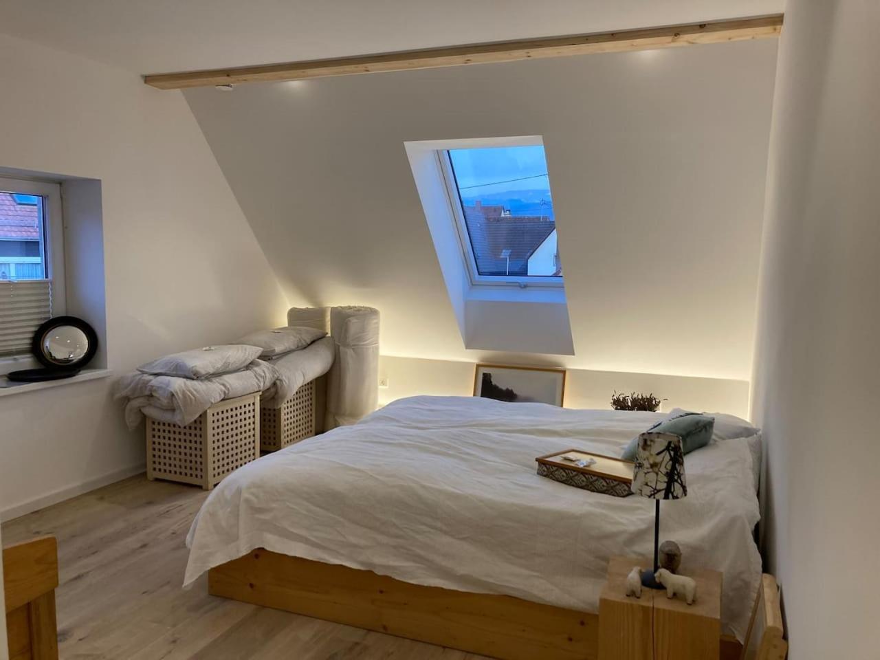 Ferienwohnung Neues Penthouse-Loft Mit Konuskarte Fuer Gratis Oepnv Ehrenkirchen Exterior foto
